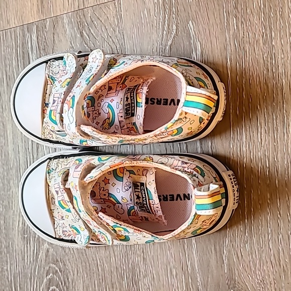 Converse Chuck Taylor Allstar Castle Size 8 Toddler - Picture 5 of 6